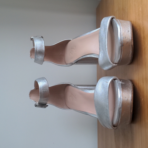 27 Edit Briar Platform Sandals - Picture 3 of 8